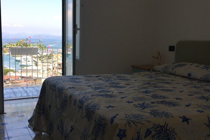 Room 5 of 52