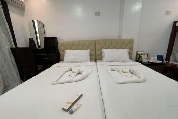 Room 18 of 63