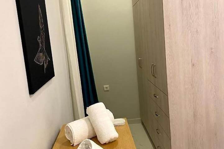 Room 10 of 26