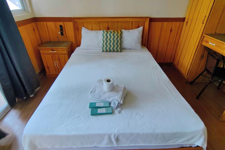 Room 15 of 60