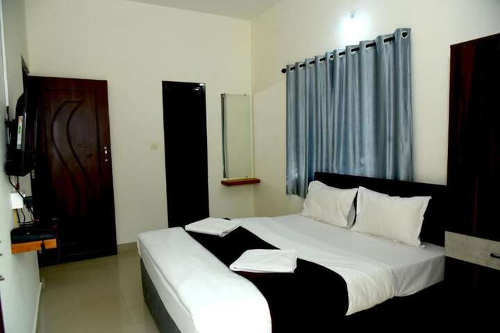 Room 3 of 15