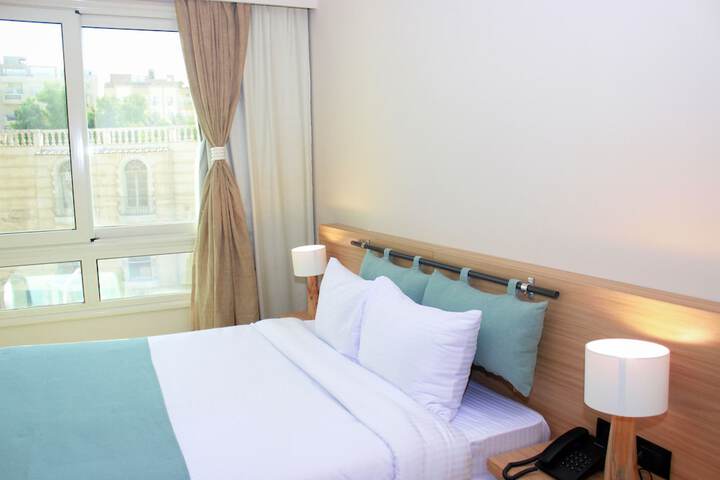 Room 43 of 307