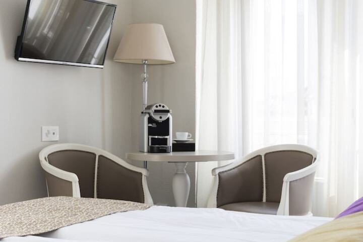Room 2 of 19