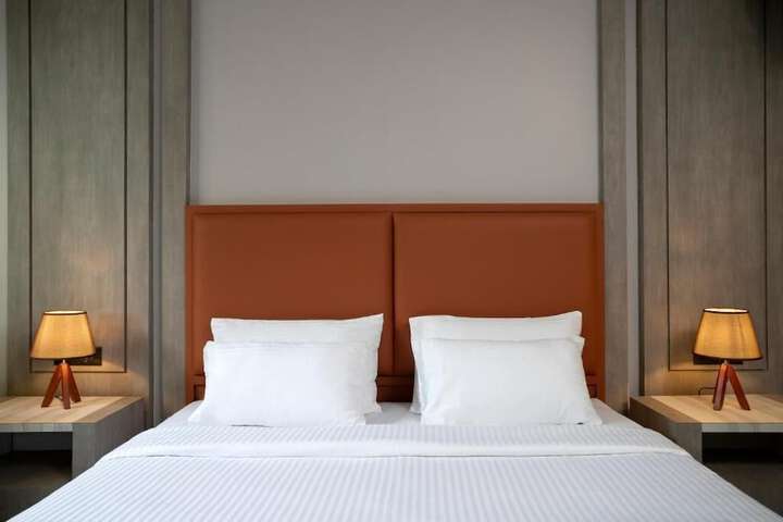 Room 4 of 48