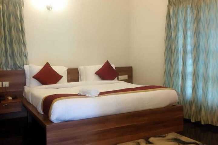Room 32 of 33