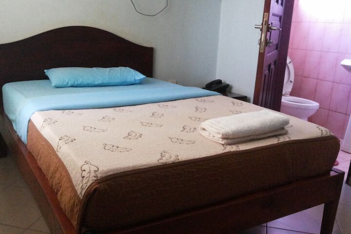 Room 12 of 42