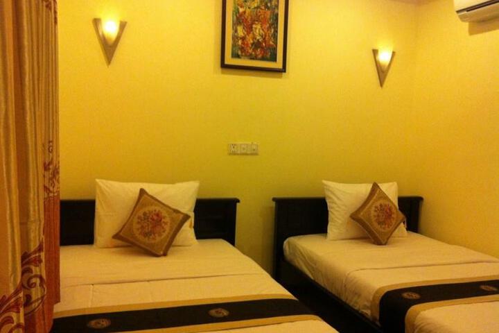 Room 4 of 6