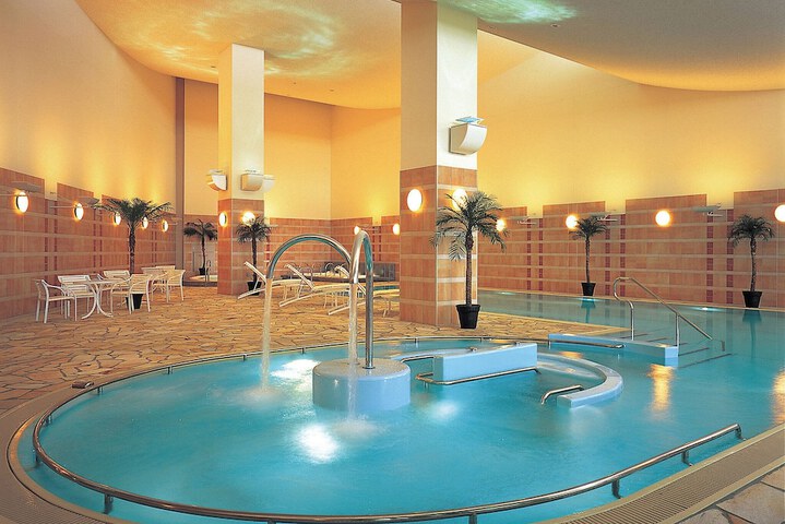 Pool 51 of 134