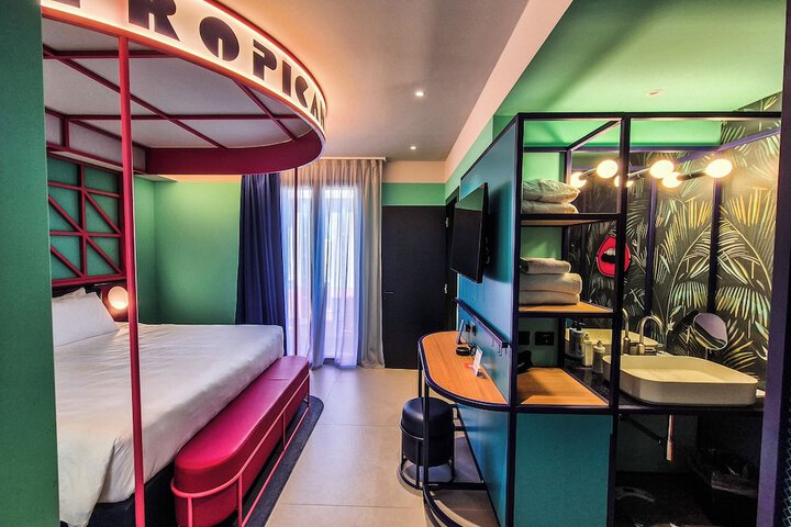 Room 54 of 127