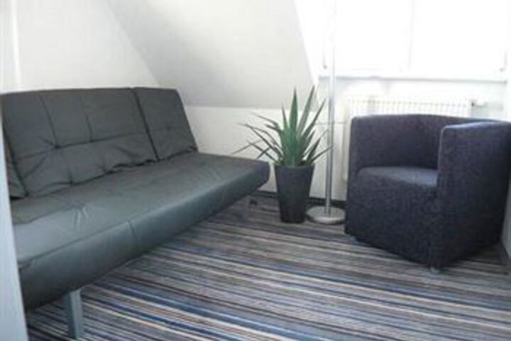 Room 21 of 27