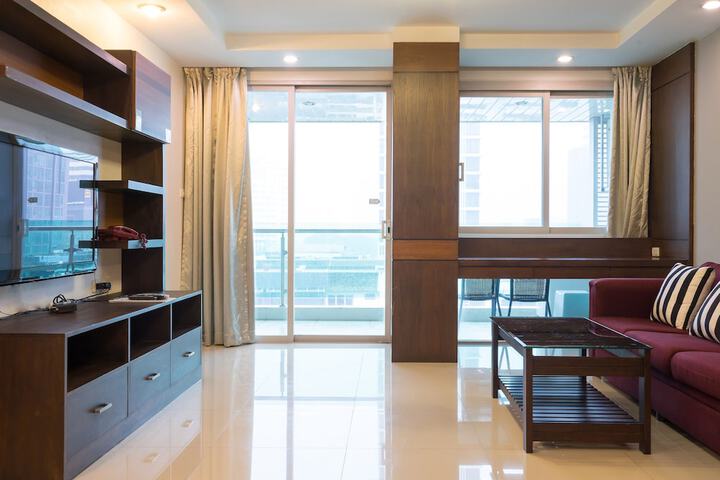 Room 9 of 48
