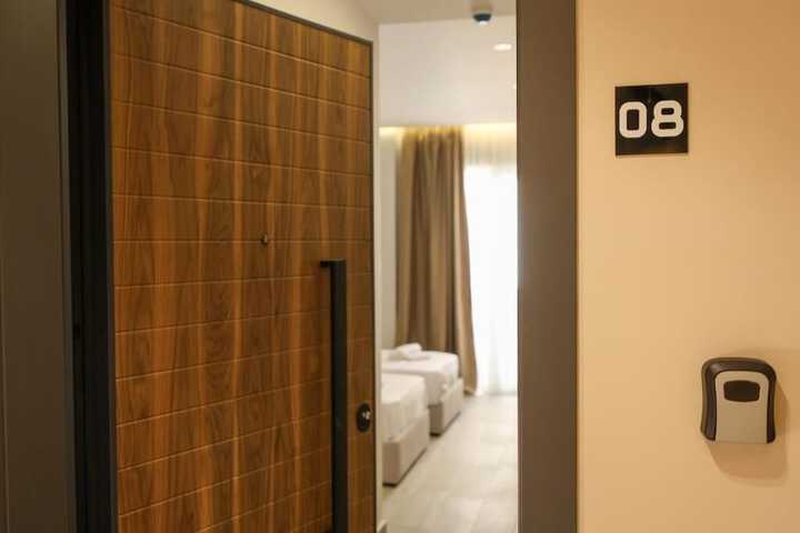 Room 18 of 65
