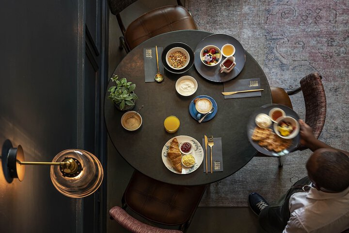 Dining 60 of 87