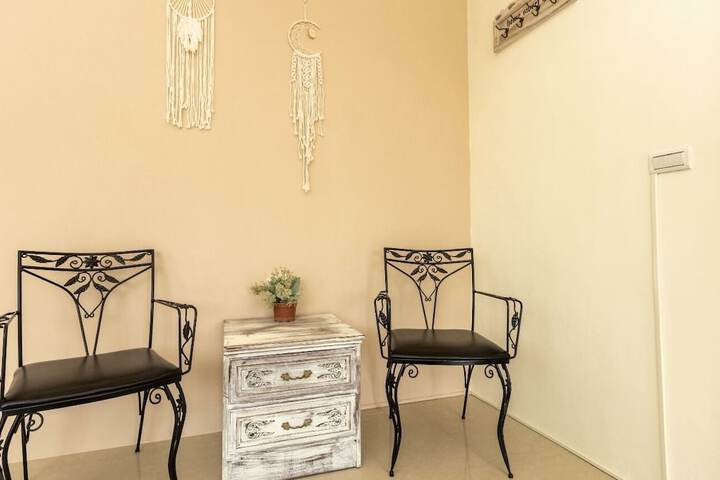 Room 14 of 48