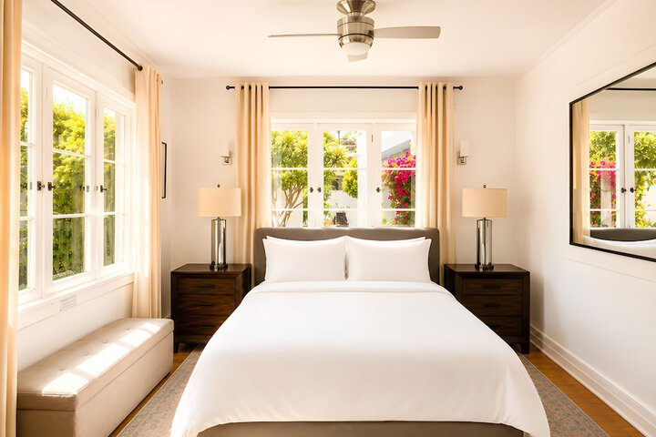 Room 6 of 52