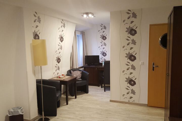 Room 13 of 39