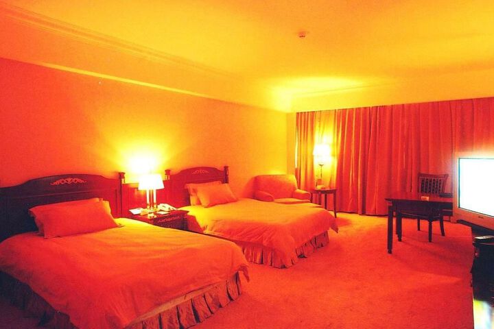 Room 9 of 53