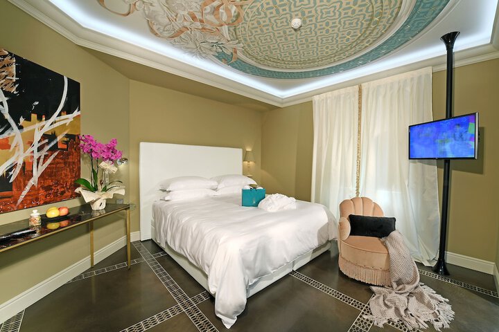 Room 16 of 50