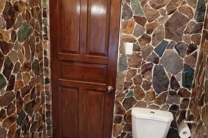 Room 45 of 106