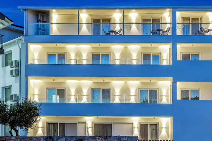 Hotel 217 of 221