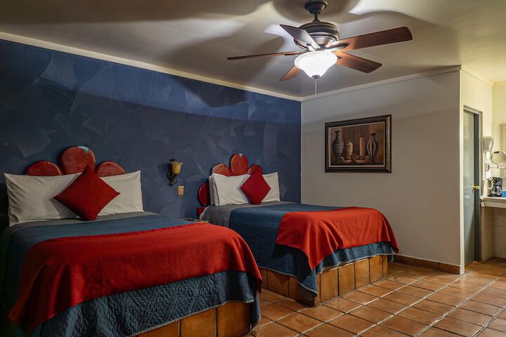 Room 3 of 25