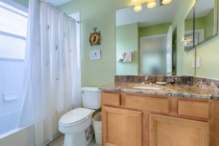 Room 18 of 272