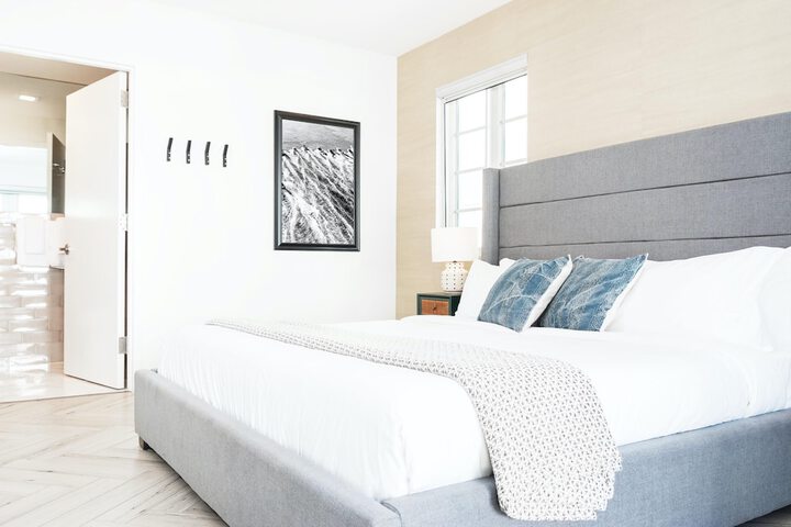 Deluxe King Bed Balcony (37 of 70)