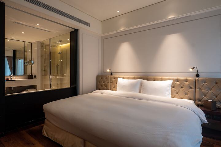 Room 18 of 57