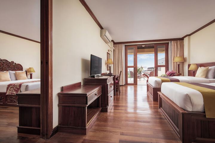 Room 22 of 48