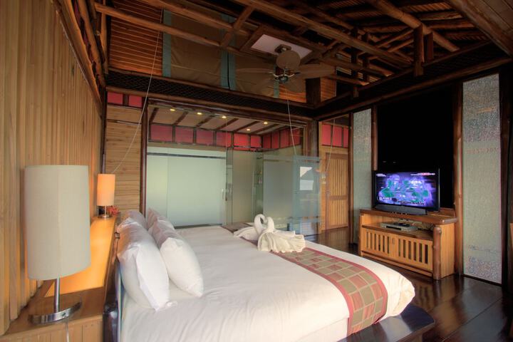Room 28 of 138