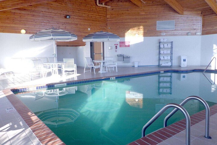 Pool 36 of 44