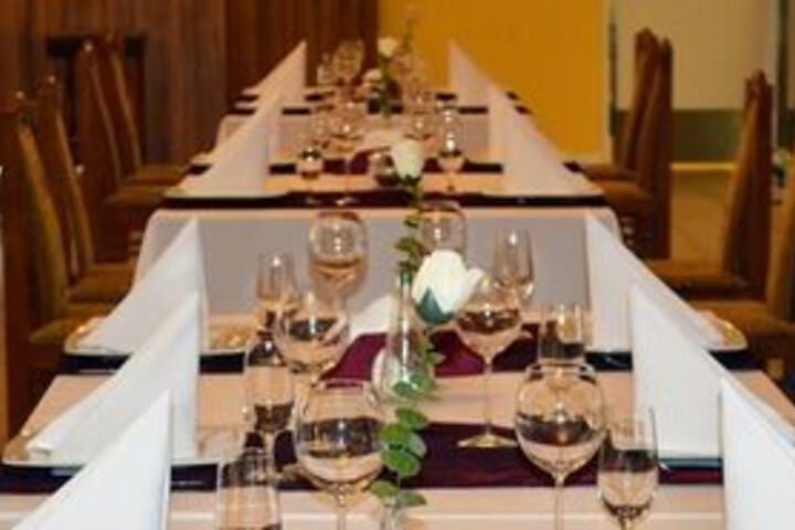 Dining 38 of 43