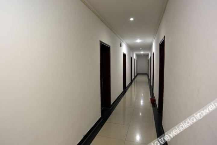 Huahai Art Hotel