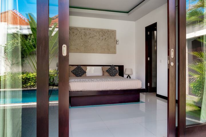 Room 8 of 63