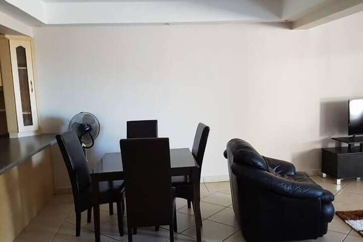 Room 6 of 28