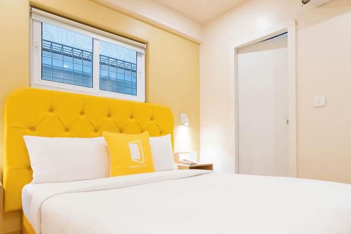 Room 8 of 33