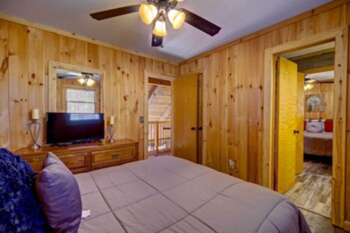 Room 17 of 24