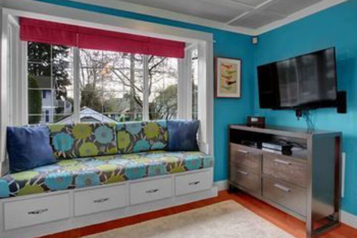 Room 6 of 16