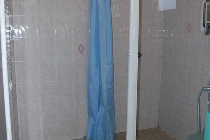 Room 8 of 18