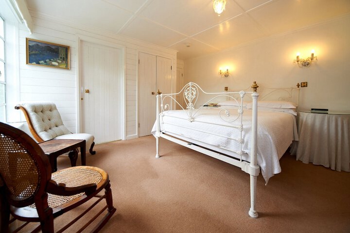 Room 10 of 62