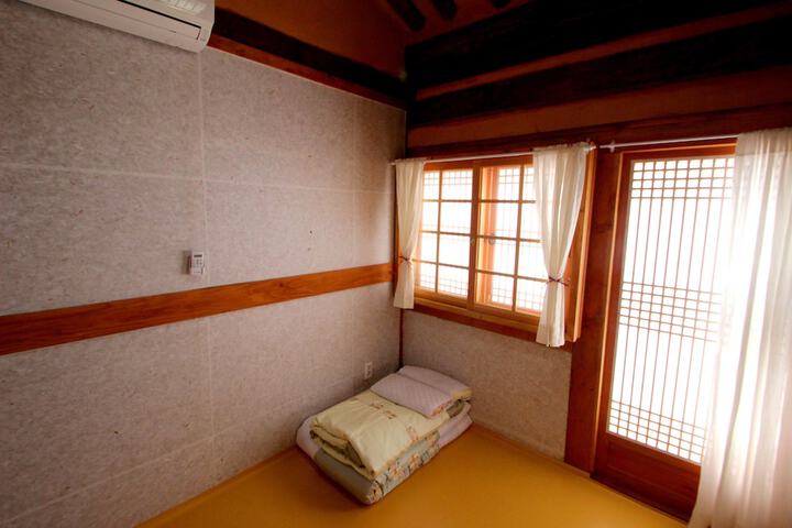 Room 11 of 59