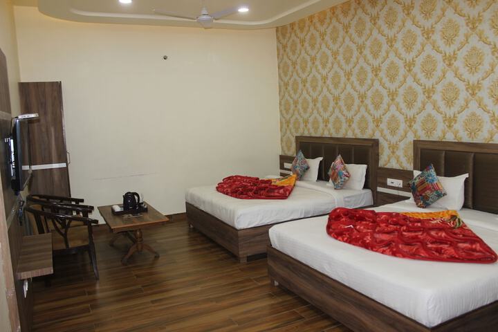Room 7 of 41