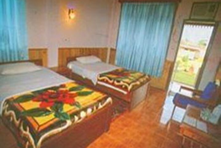 Room 8 of 11