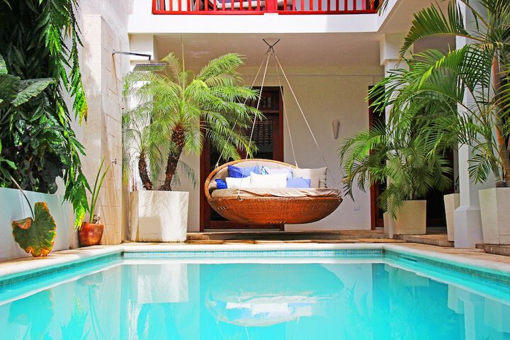 Pool 38 of 52