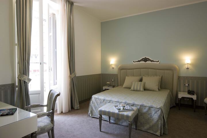 Room 5 of 41