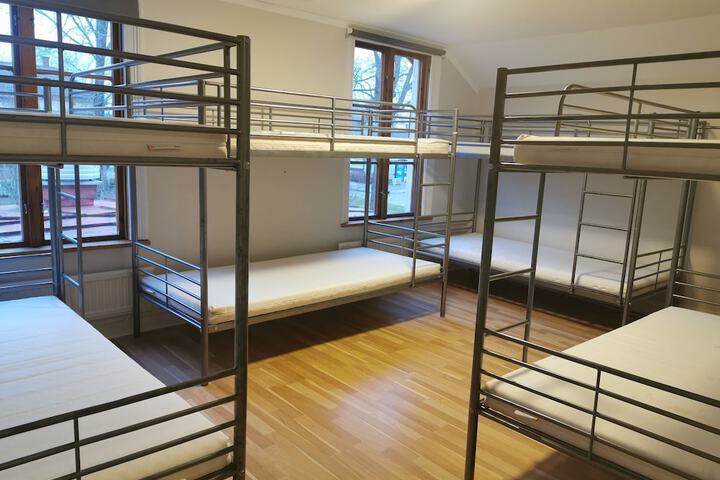 Room 7 of 14