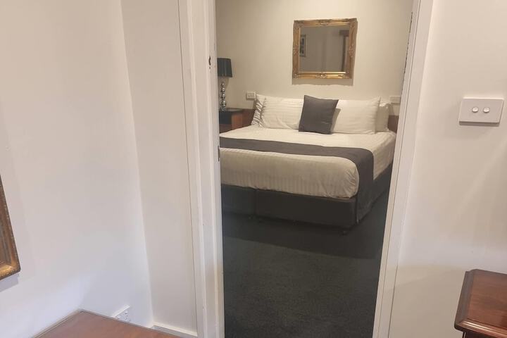 Room 26 of 92