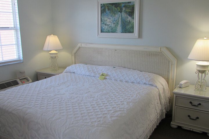 Room 122 of 229