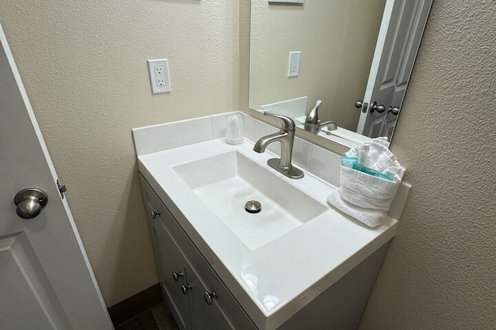 Room 123 of 136