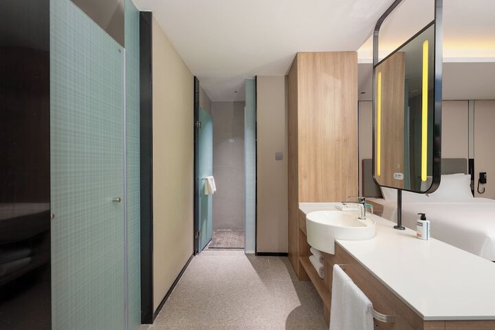 Room 20 of 50